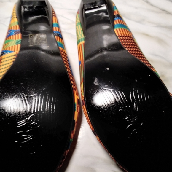 Shoes - Picture 5 of 6